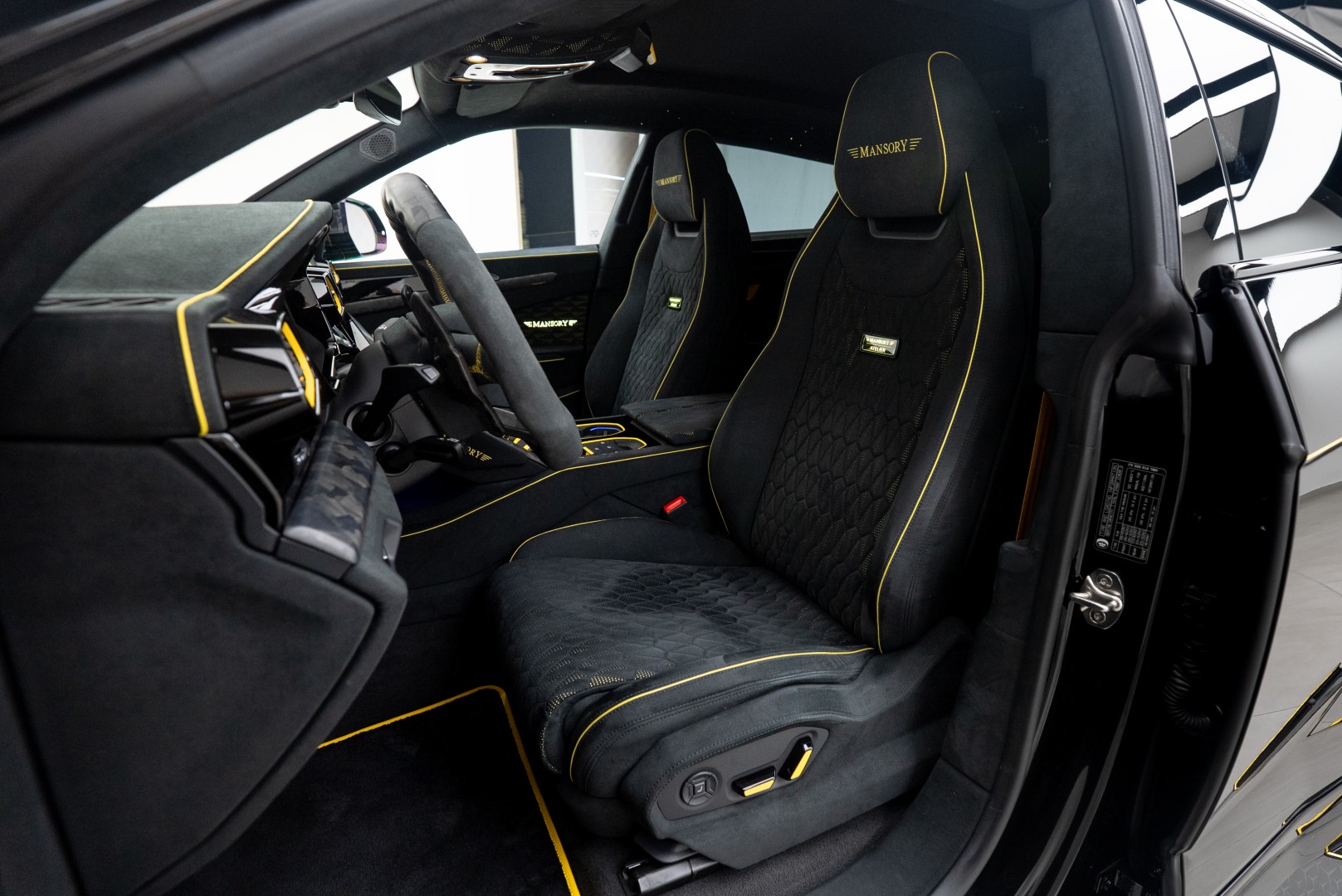 2024 LAMBORGHINI URUS BY MANSORY | VENATUS S 1 OF 9 | 900 HP